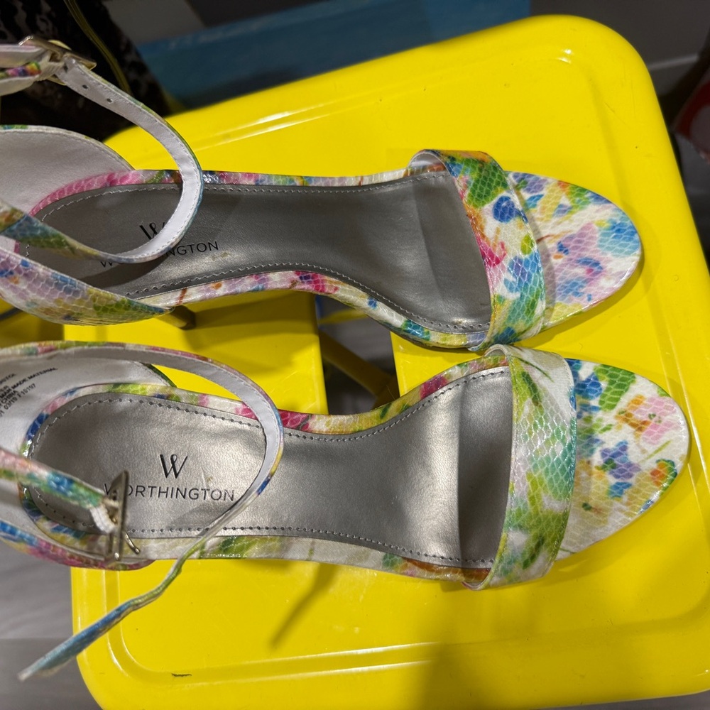 Worthington Floral Sandals with Ankle Strap and Glossy Finish